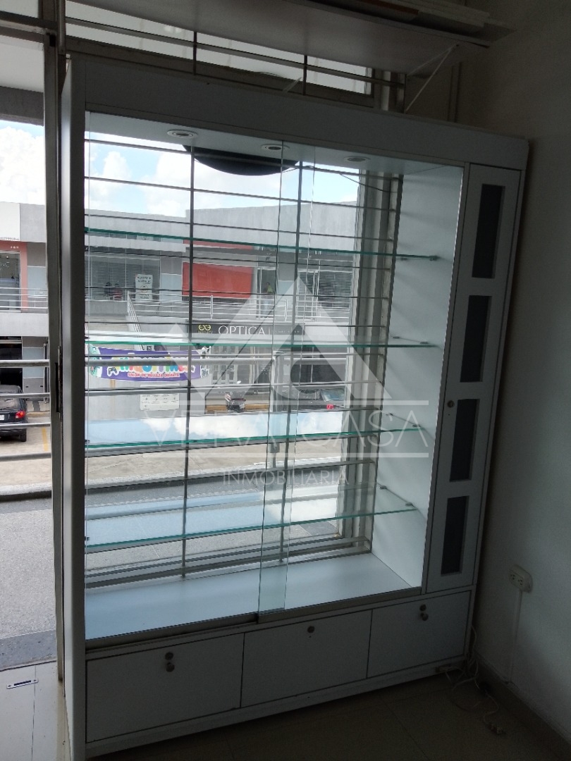 Local en Venta en C.C PASEO PARAPARAL, Valencia, Los Guayos, Carabobo - Cod. 0121 | Veracasa Inmobiliaria - Imagen 3