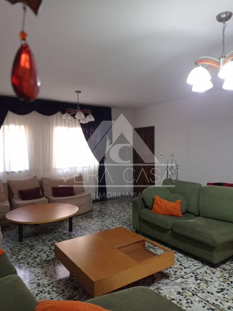 Casa en Venta en Lomas del este, Valencia, Valencia, Carabobo - Cod. 0375 | Veracasa Inmobiliaria - Imagen 3