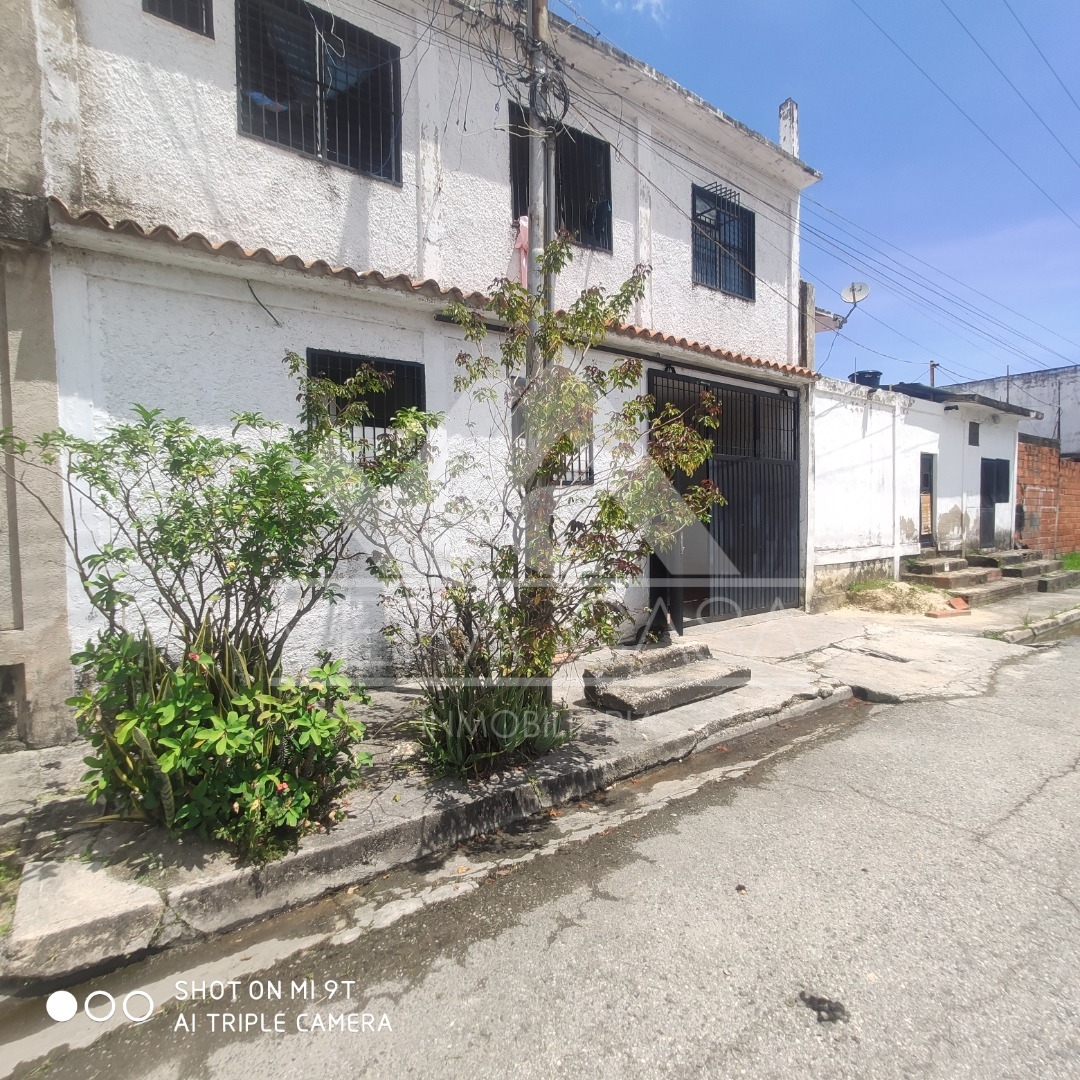 Casa en Venta en Parque Valencia Res. Vista Hermosa , Valencia, Valencia, Carabobo - Cod. 0466 | Veracasa Inmobiliaria - Imagen 3