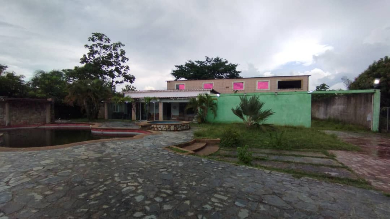 Finca o Hacienda en Venta en Pto  de referencia el SAFARI COUNTRY, Via Barrera, Tocuyito, Libertador, Carabobo - Cod. 0011 | Veracasa Inmobiliaria - Imagen 3