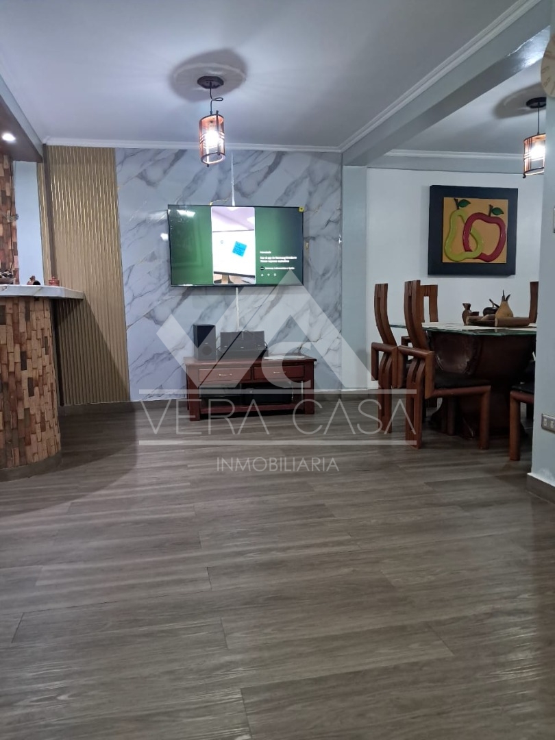 Casa en Venta en Miralvalle, Valencia, Los Guayos, Carabobo - Cod. 0518 | Veracasa Inmobiliaria - Imagen 2