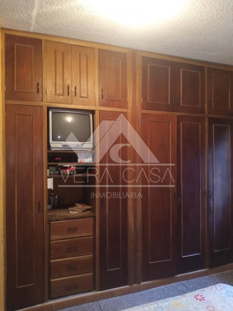 Casa en Venta en Urb La Esmeralda , Valencia, San Diego, Carabobo - Cod. 0525 | Veracasa Inmobiliaria - Imagen 3