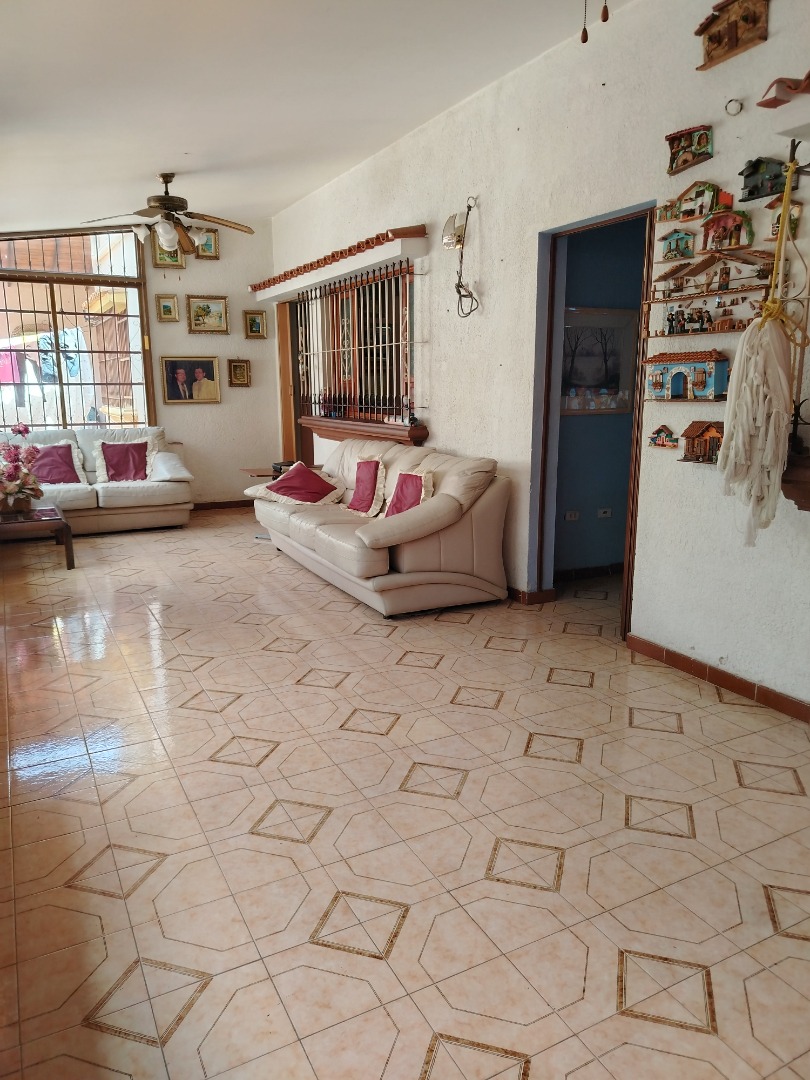 Casa en Venta en Las Chimeneas , Valencia, Valencia, Carabobo - Cod. 0526 | Veracasa Inmobiliaria - Imagen 9
