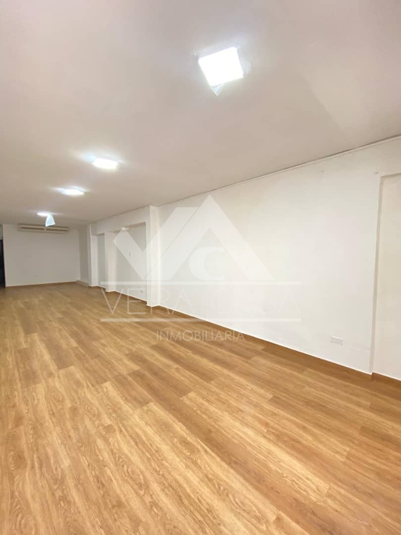 Local en Alquiler en Avenida Bolívar., Valencia, Valencia, Carabobo - Cod. 0145 | Veracasa Inmobiliaria - Imagen 2