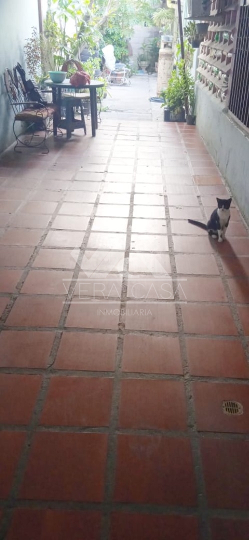 Casa en Venta en Urb. Santa Rosa, Valencia, Valencia, Carabobo - Cod. 0537 | Veracasa Inmobiliaria - Imagen 2