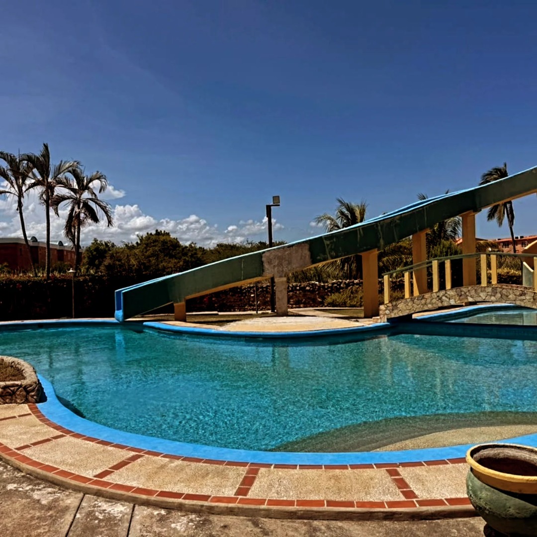 Casa en Venta en Complejo el Manglar, Ciudad Flamingo, Chichiriviche, Monseñor Iturriza, Falcón - Cod. 0551 | Veracasa Inmobiliaria - Imagen 1