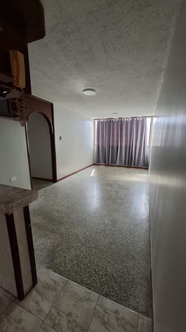 Apartamento en Alquiler en Residencias Monteserino 12, Valencia, San Diego, Carabobo - Cod. 1159 | Veracasa Inmobiliaria - Imagen 3