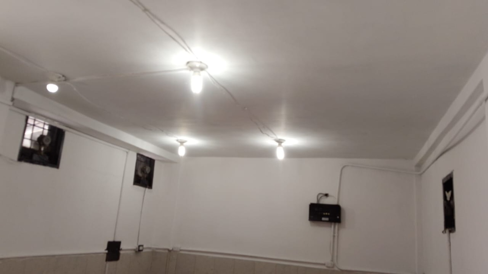 Local en Alquiler en Urbanización la Esmeralda , Valencia, San Diego, Carabobo - Cod. 0158 | Veracasa Inmobiliaria - Imagen 2