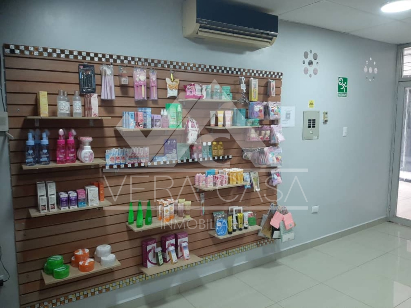 Local en Venta en Cc multi plaza  La floresta , Guacara, Guacara, Carabobo - Cod. 0160 | Veracasa Inmobiliaria - Imagen 2