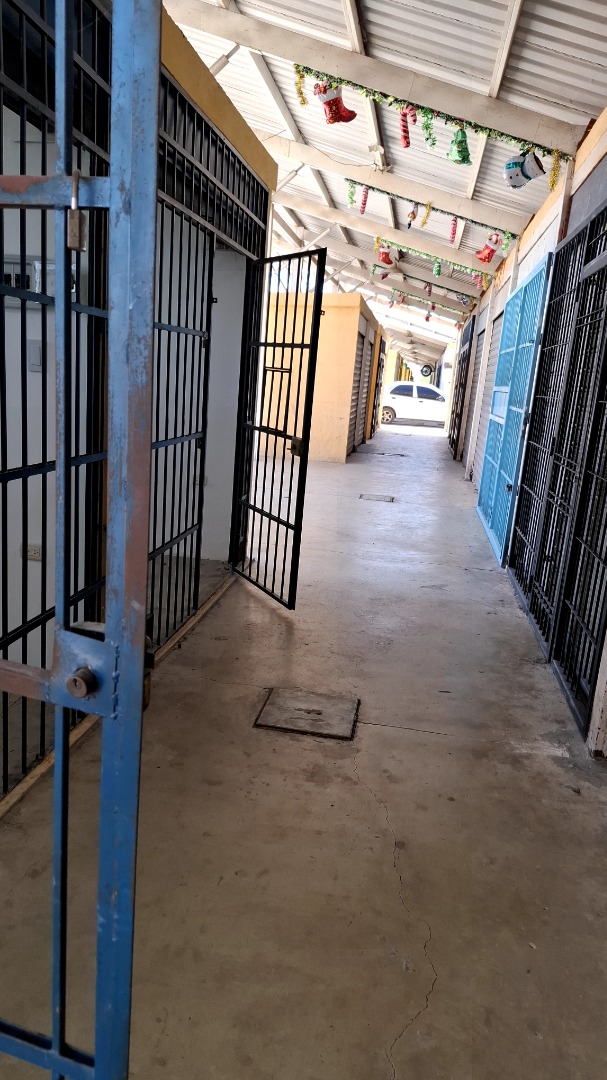 Local en Venta en Centro Comercial Buenaventura Plaza Paraparal Los Guayos, Los Guayos, Los Guayos, Carabobo - Cod. 0166 | Veracasa Inmobiliaria - Imagen 5