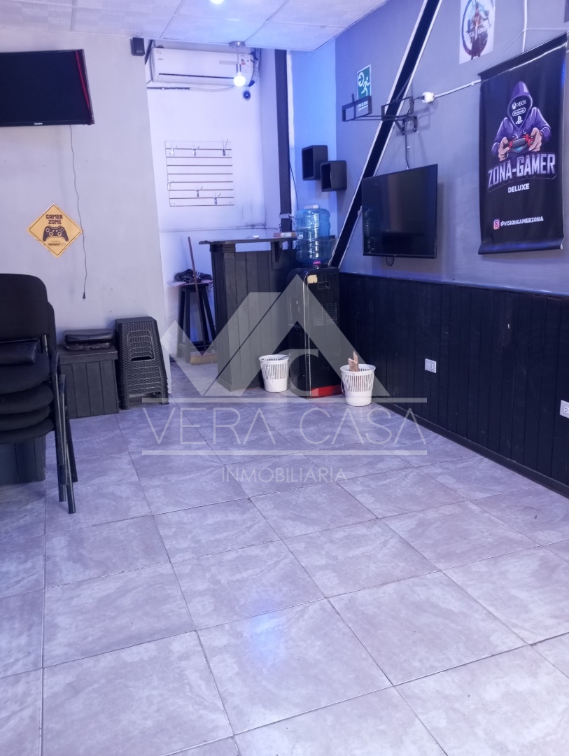 Local en Venta en Los Guayos C.C Paraparal Plaza, Valencia, Los Guayos, Carabobo - Cod. 0168 | Veracasa Inmobiliaria - Imagen 2