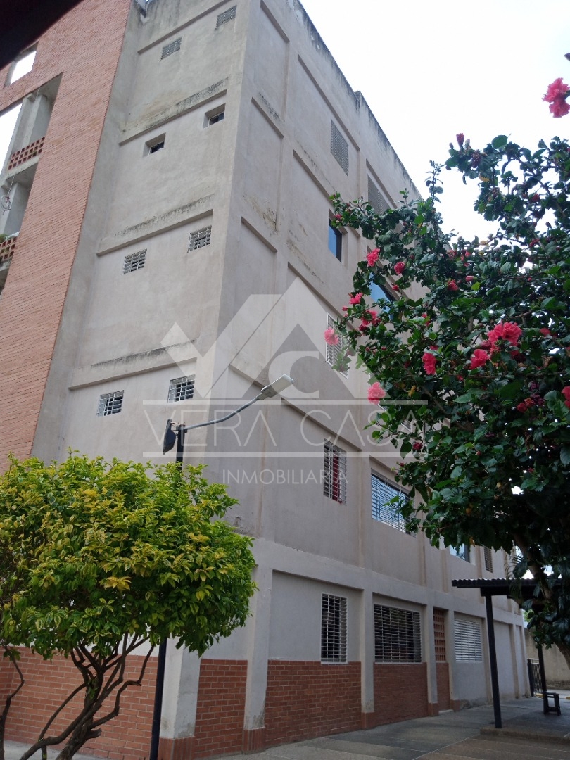 Apartamento en Venta en Conjunto Residencial Valle Florida I, Valencia, Valencia, Carabobo - Cod. 1223 | Veracasa Inmobiliaria - Imagen 4