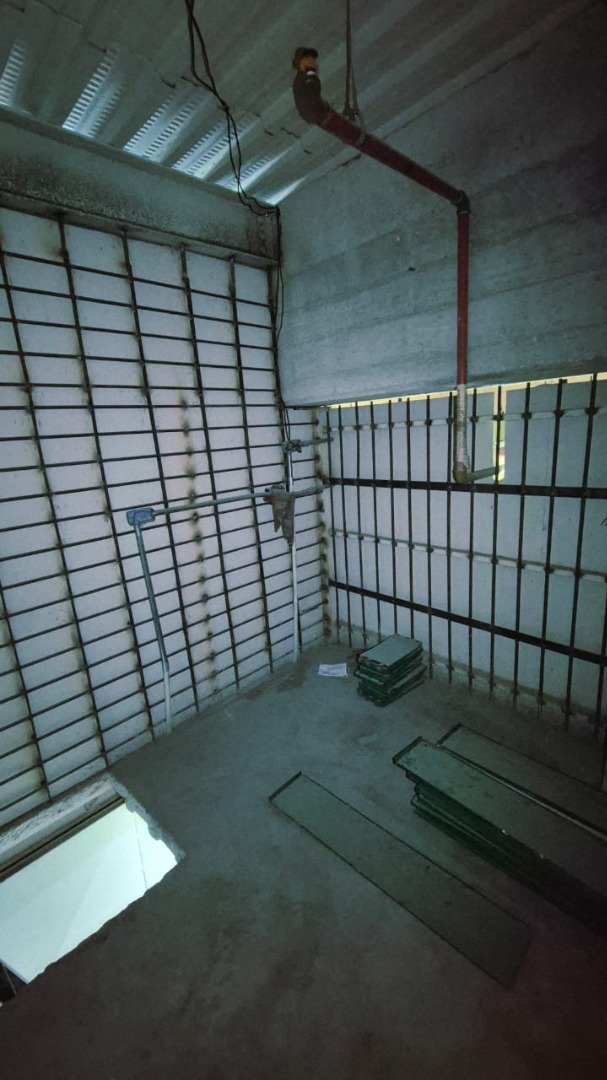 Local en Alquiler en Guajiros Center , Valencia, Valencia, Carabobo - Cod. 0185 | Veracasa Inmobiliaria - Imagen 1