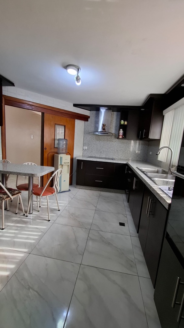 Apartoquinta en Alquiler en Urbanización Piedras Pintadas sector Trigal Norte Residencias Sora, Valencia, Valencia, Carabobo - Cod. 0007 | Veracasa Inmobiliaria - Imagen 3