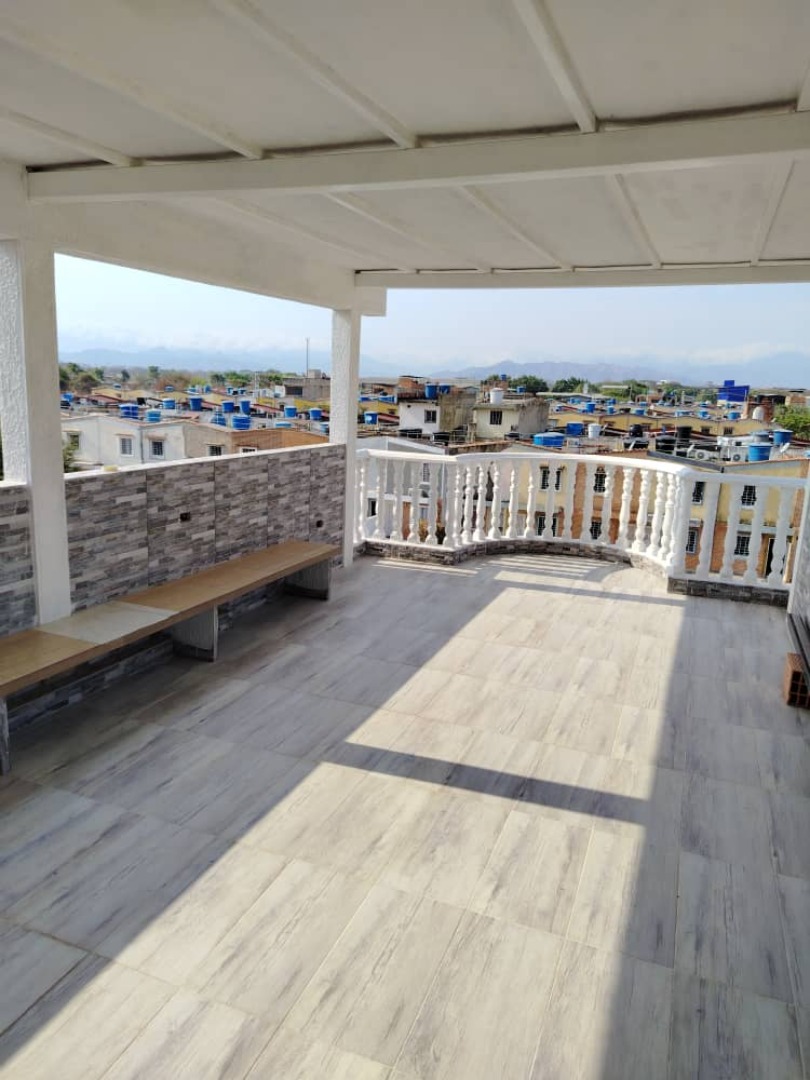 Townhouse en Venta en Residencias  Tierra Nueva Urbanización  Calicanto Condominio  Cantaclaro, Valencia, Valencia, Carabobo - Cod. 0089 | Veracasa Inmobiliaria - Imagen 10