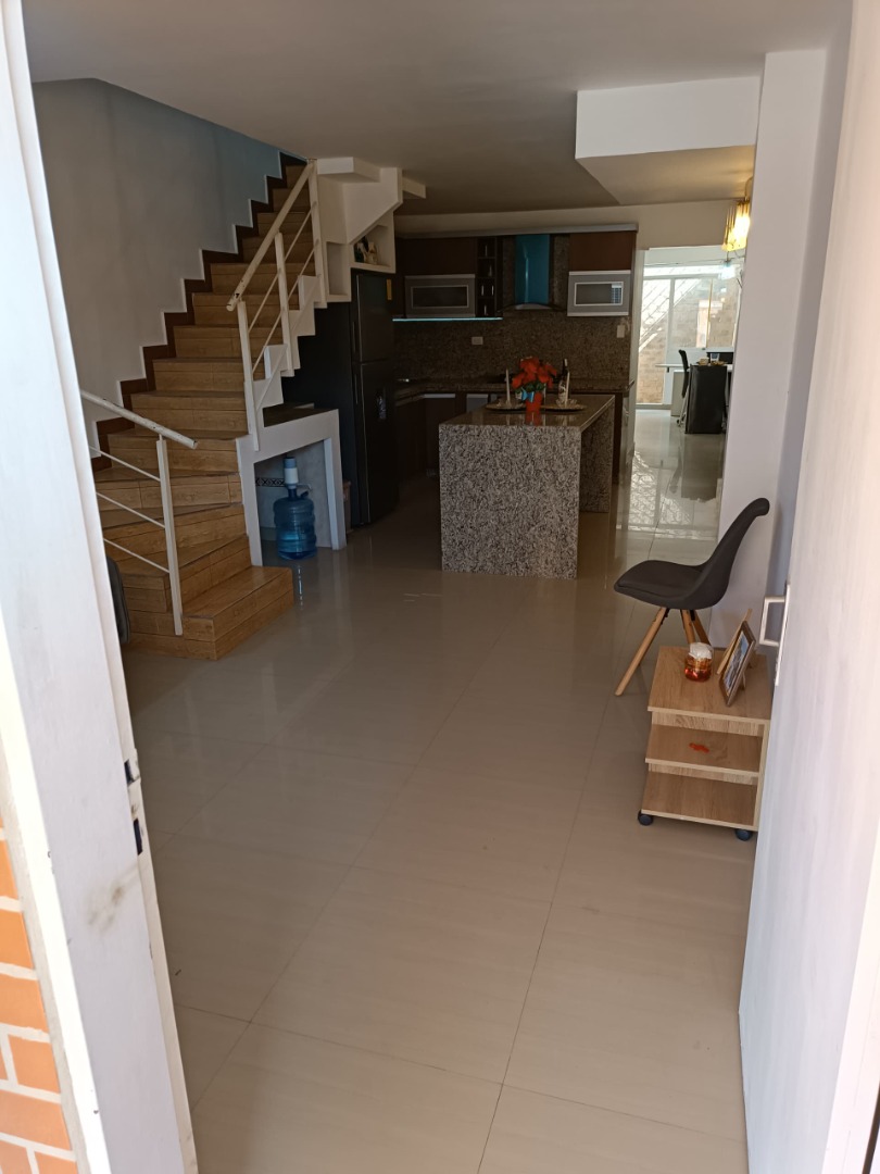 Townhouse en Venta en Residencias  Tierra Nueva Urbanización  Calicanto Condominio  Cantaclaro, Valencia, Valencia, Carabobo - Cod. 0089 | Veracasa Inmobiliaria - Imagen 7