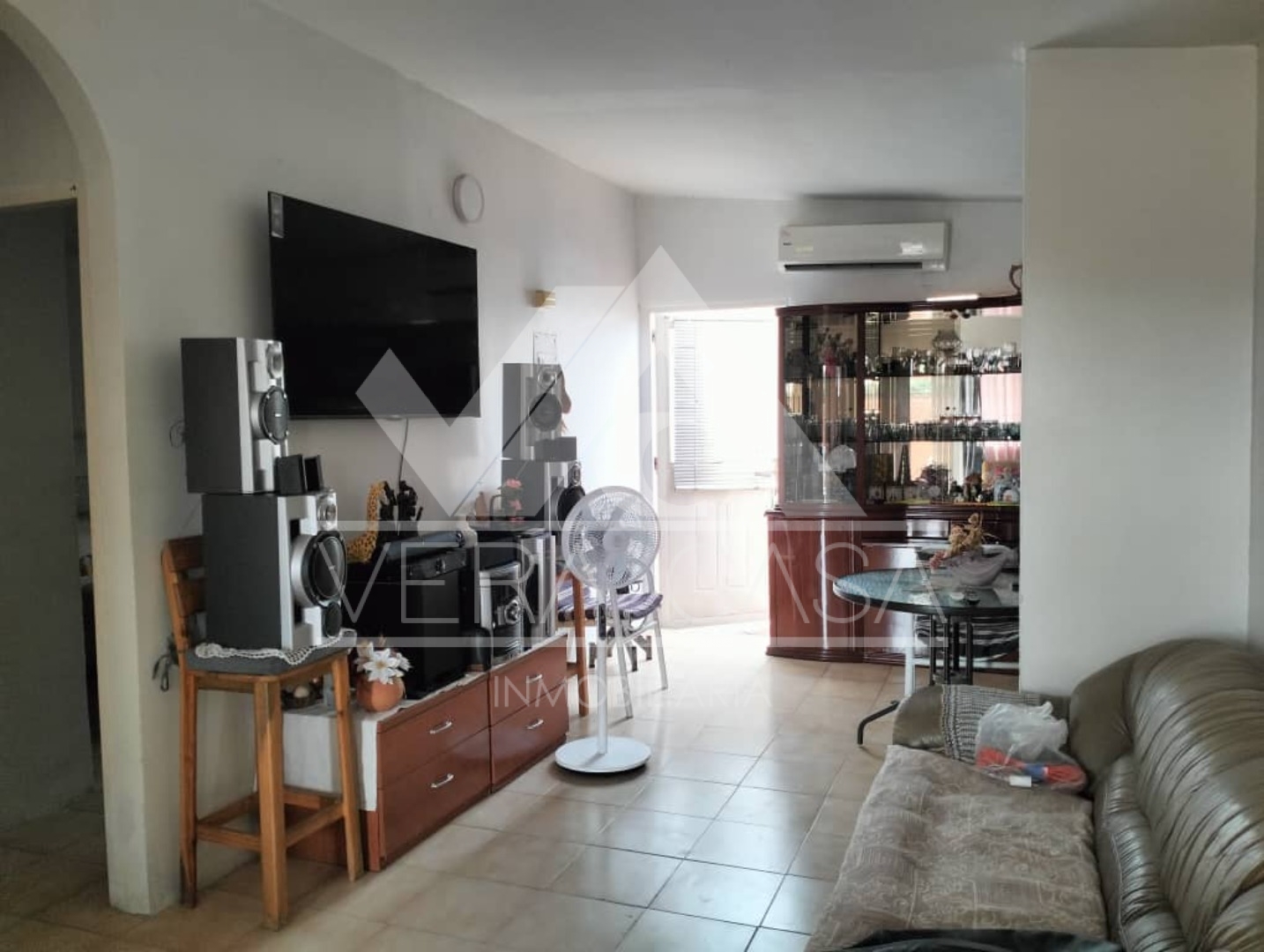 Casa en Venta en Resd tierra del sol, San Joaquín, San Joaquín, Carabobo - Cod. 0569 | Veracasa Inmobiliaria - Imagen 2