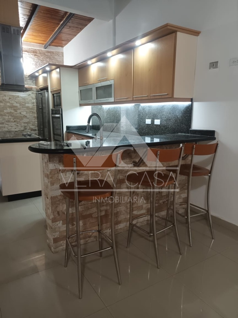 Casa en Venta en Conjunto residencial valle de oro Res el Zaguán , Valencia, San Diego, Carabobo - Cod. 0570 | Veracasa Inmobiliaria - Imagen 1