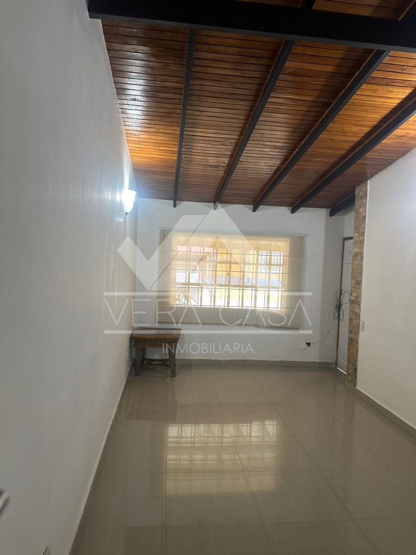 Casa en Venta en Conjunto residencial valle de oro Res el Zaguán , Valencia, San Diego, Carabobo - Cod. 0570 | Veracasa Inmobiliaria - Imagen 2