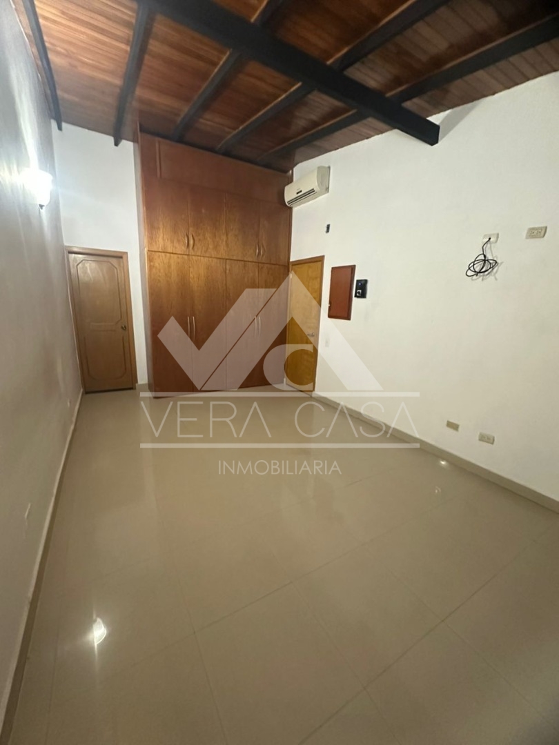 Casa en Venta en Conjunto residencial valle de oro Res el Zaguán , Valencia, San Diego, Carabobo - Cod. 0570 | Veracasa Inmobiliaria - Imagen 4