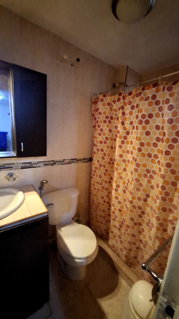 Apartamento en Venta en Residencias  el Castaño Paraparal , Los Guayos, Los Guayos, Carabobo - Cod. 1246 | Veracasa Inmobiliaria - Imagen 4