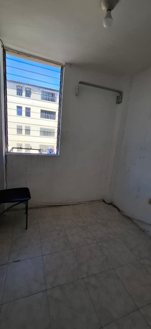 Apartamento en Alquiler en Residencias  Caranday Paraparal , Los Guayos, Los Guayos, Carabobo - Cod. 1247 | Veracasa Inmobiliaria - Imagen 1