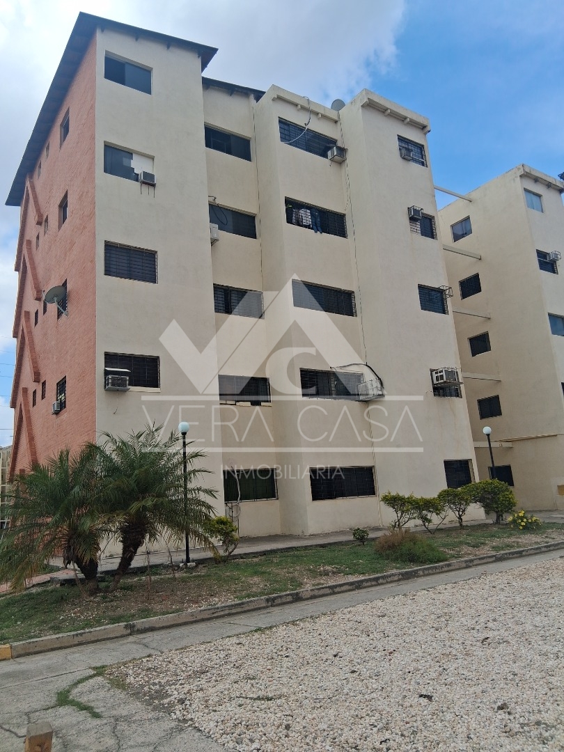 Apartamento en Venta en Paraparal, Res. Bosque Encantado, Los Guayos, Los Guayos, Carabobo - Cod. 1251 | Veracasa Inmobiliaria - Imagen 1