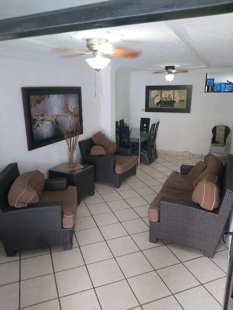 Casa en Venta en Residencia Villa Florida , Valencia, Valencia, Carabobo - Cod. 0574 | Veracasa Inmobiliaria - Imagen 3