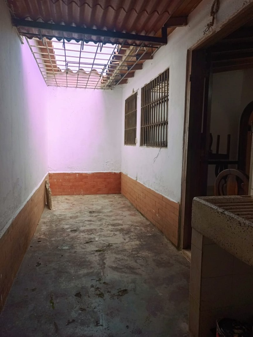 Casa en Venta en Paraparal- Sector Mana, Valencia, Los Guayos, Carabobo - Cod. 0575 | Veracasa Inmobiliaria - Imagen 1