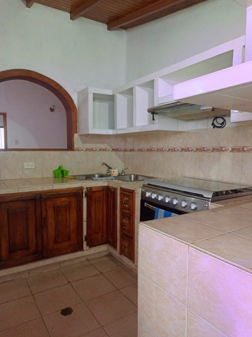 Casa en Venta en Paraparal- Sector Mana, Valencia, Los Guayos, Carabobo - Cod. 0575 | Veracasa Inmobiliaria - Imagen 9