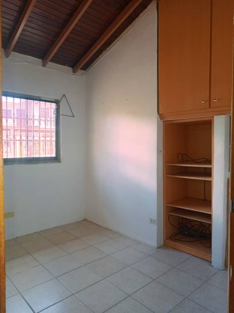 Casa en Venta en Paraparal- Sector Mana, Valencia, Los Guayos, Carabobo - Cod. 0575 | Veracasa Inmobiliaria - Imagen 5