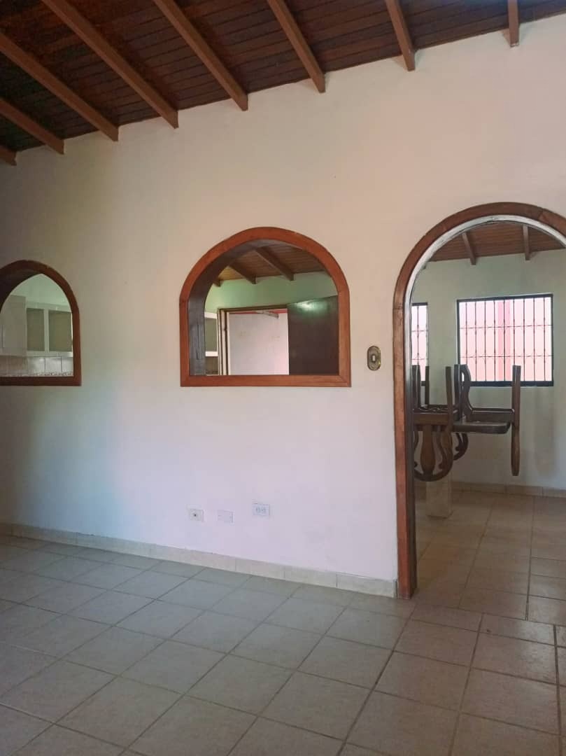 Casa en Venta en Paraparal- Sector Mana, Valencia, Los Guayos, Carabobo - Cod. 0575 | Veracasa Inmobiliaria - Imagen 4