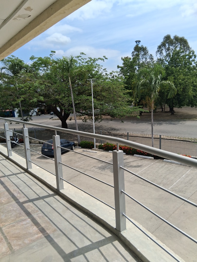 Local en Venta en Paraparal , Valencia, Los Guayos, Carabobo - Cod. 0189 | Veracasa Inmobiliaria - Imagen 1