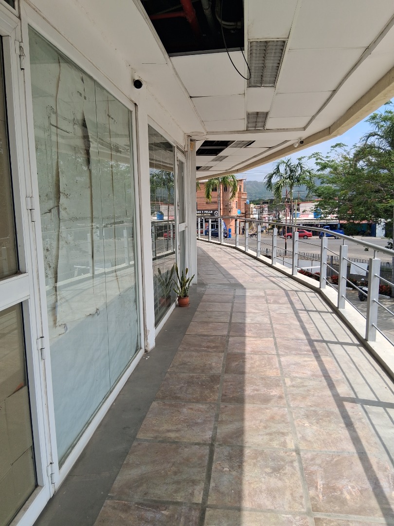 Local en Venta en Paraparal , Valencia, Los Guayos, Carabobo - Cod. 0189 | Veracasa Inmobiliaria - Imagen 3