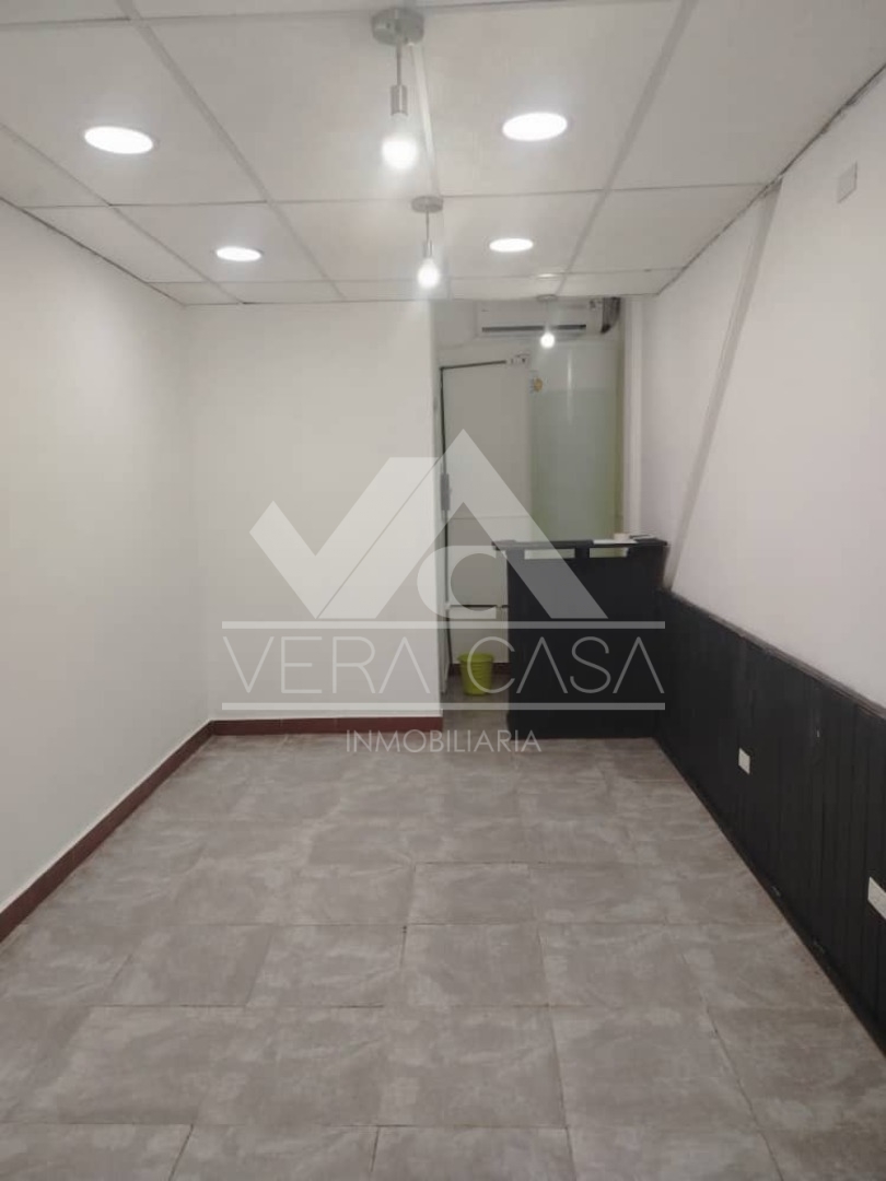 Local en Alquiler en C.C PARAPARAL , Los Guayos, Los Guayos, Carabobo - Cod. 0190 | Veracasa Inmobiliaria - Imagen 2