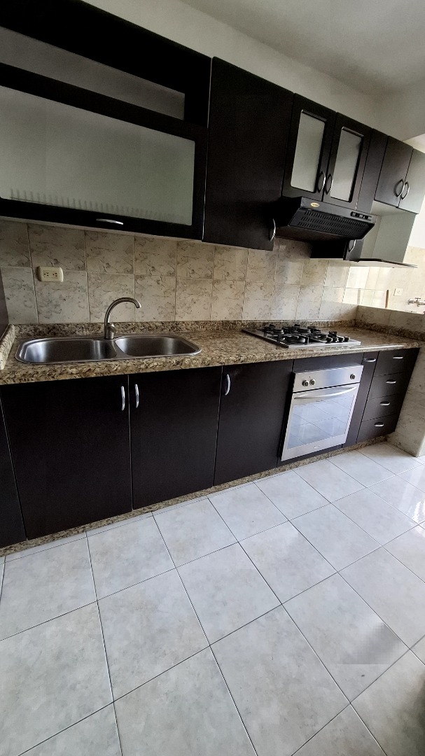 Apartamento en Alquiler en Edificio Araguaney  sector Piedras Pintadas Mañongo , Naguanagua, Naguanagua, Carabobo - Cod. 1274 | Veracasa Inmobiliaria - Imagen 5