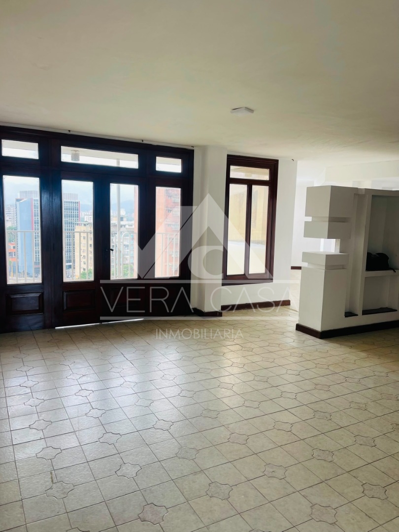Penthouse en Venta en Conjunto Residencial Pechinenda, Valencia , Valencia, Valencia, Carabobo - Cod. 0021 | Veracasa Inmobiliaria - Imagen 1