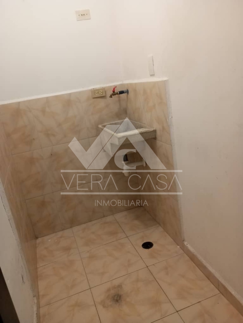 Apartamento en Venta en Paraparal residencia buenaventura manzana , Valencia, Los Guayos, Carabobo - Cod. 1281 | Veracasa Inmobiliaria - Imagen 4