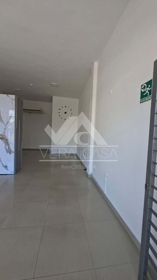 Local en Alquiler en C.C. PASEO PARAPARAL, Los Guayos, Los Guayos, Carabobo - Cod. 0196 | Veracasa Inmobiliaria - Imagen 3