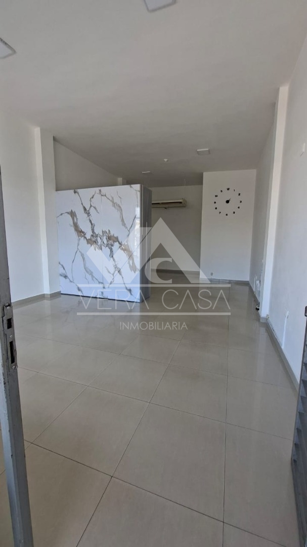 Local en Alquiler en C.C. PASEO PARAPARAL, Los Guayos, Los Guayos, Carabobo - Cod. 0196 | Veracasa Inmobiliaria - Imagen 4
