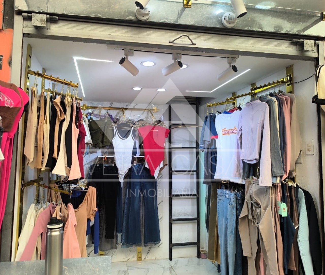 Local en Venta en Centro comercial goajiros Center , Valencia, Valencia, Carabobo - Cod. 0197 | Veracasa Inmobiliaria - Imagen 1