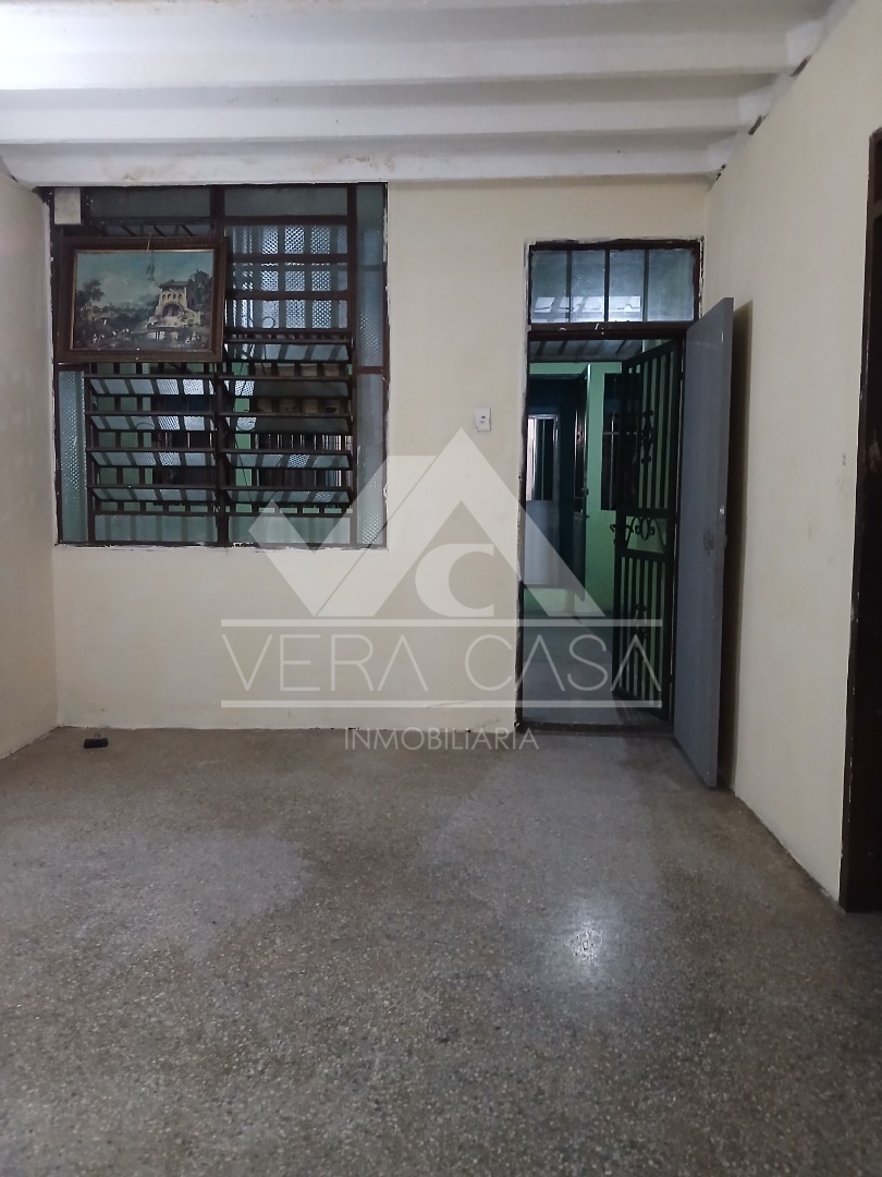 Casa en Alquiler en Urbanización La Isabelica , Valencia, Valencia, Carabobo - Cod. 0580 | Veracasa Inmobiliaria - Imagen 1