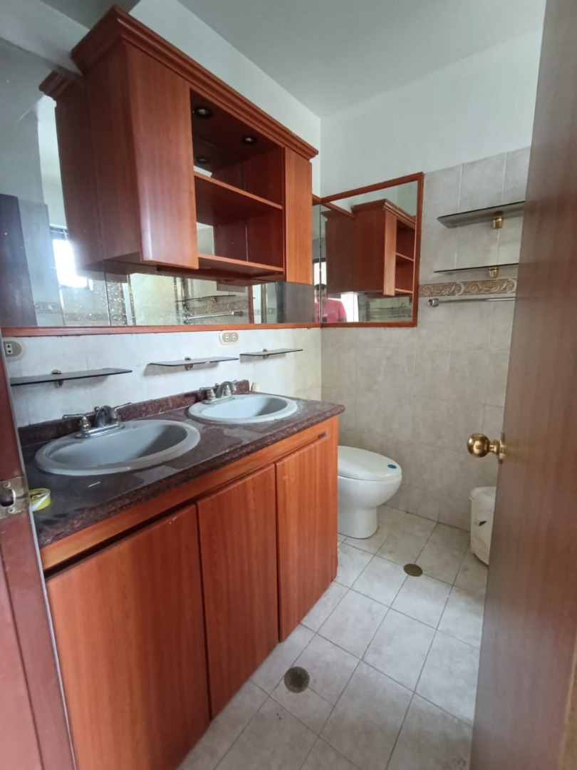 Apartamento en Alquiler en Conjunto Residencial Portal de Mñongo I, Valencia, Naguanagua, Carabobo - Cod. 1320 | Veracasa Inmobiliaria - Imagen 7