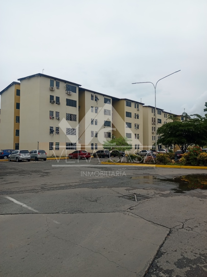 Apartamento en Venta en Urb Paraparal Res Caranday , Los Guayos, Los Guayos, Carabobo - Cod. 1322 | Veracasa Inmobiliaria - Imagen 2