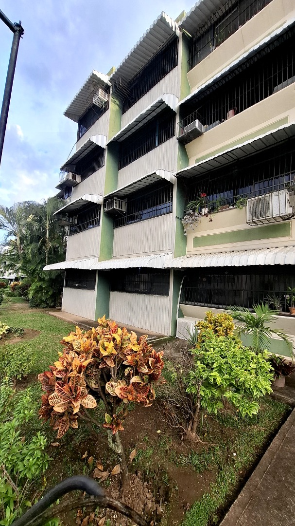Apartamento en Venta en Residencias  Los Andes 2 , Valencia, San Diego, Carabobo - Cod. 1328 | Veracasa Inmobiliaria - Imagen 1