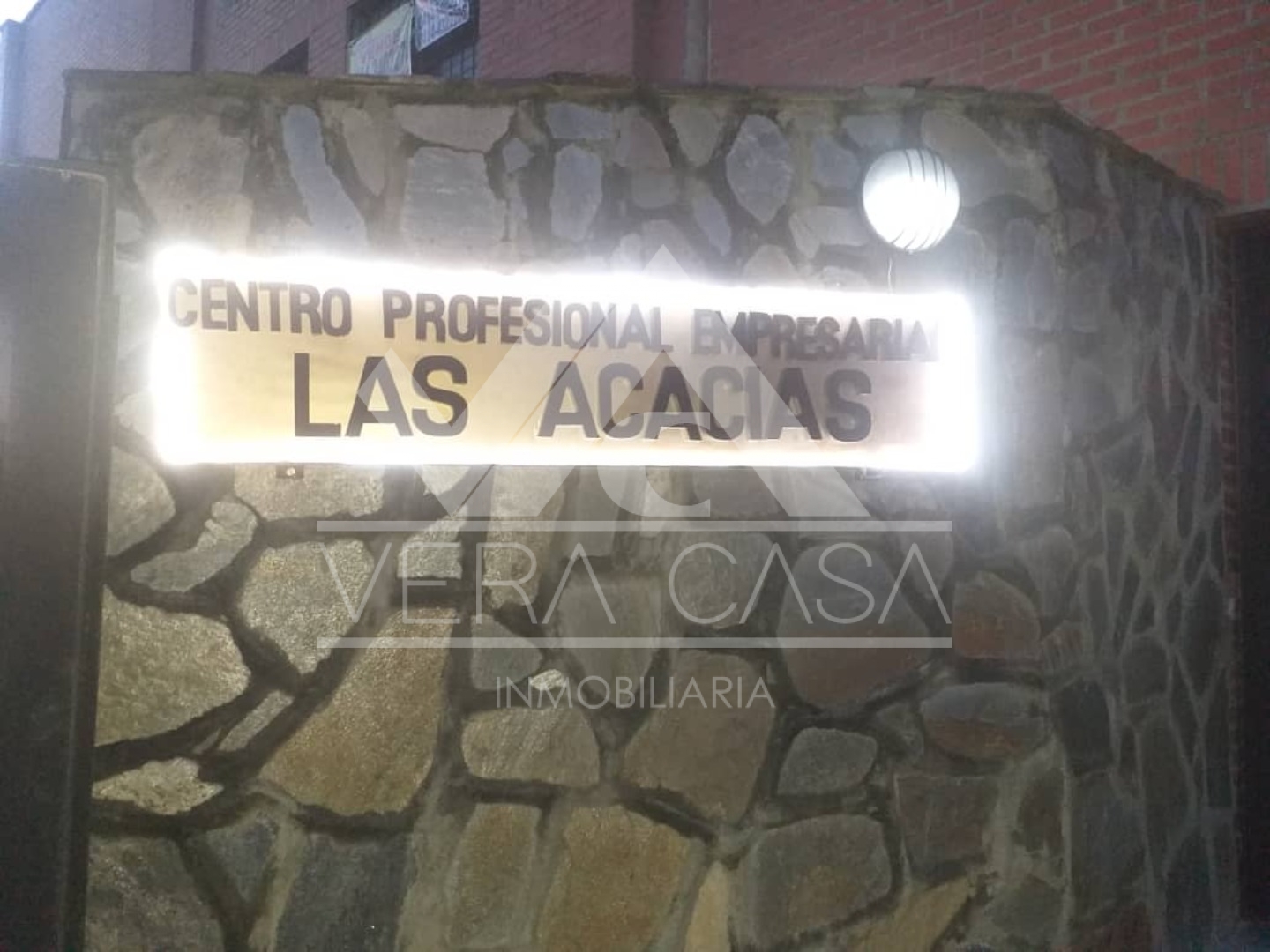Local en Venta en Centro Empresarial Profesional Las Acacias , Valencia, Valencia, Carabobo - Cod. 0014 | Veracasa Inmobiliaria - Imagen 2